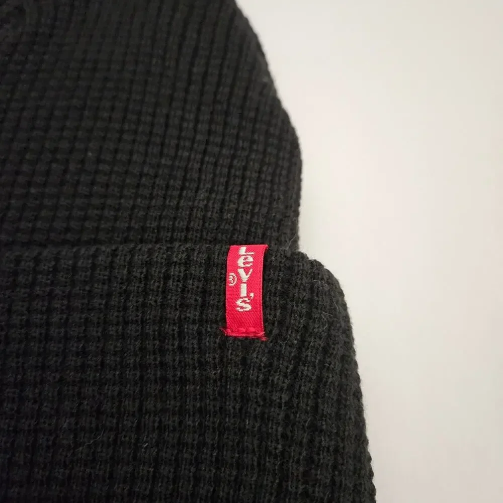 Levi's Beanie and Scarf Outdoor Black Gray Gift Set